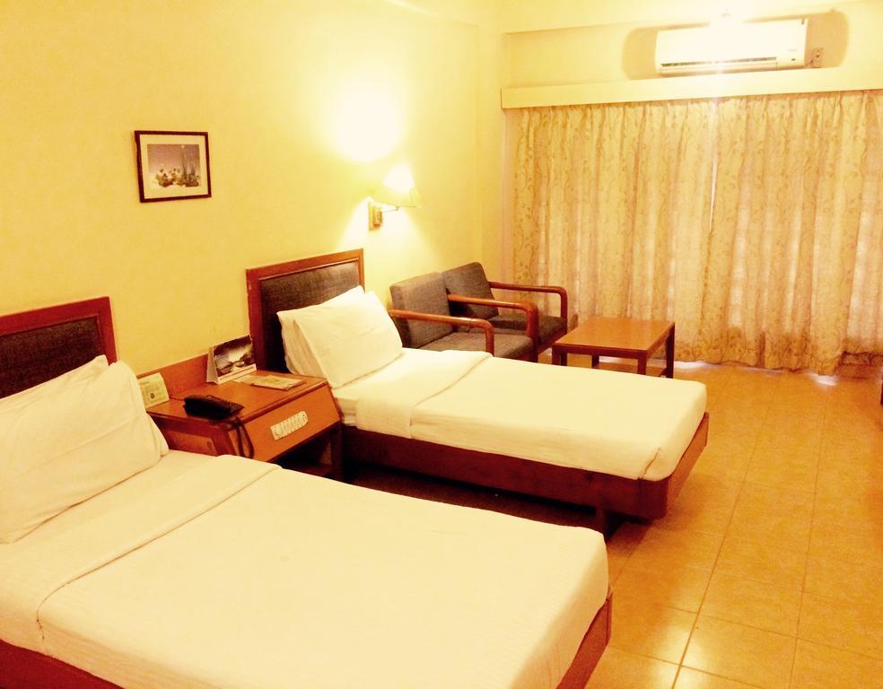 Harsha Hotel Hyderabad Eksteriør billede